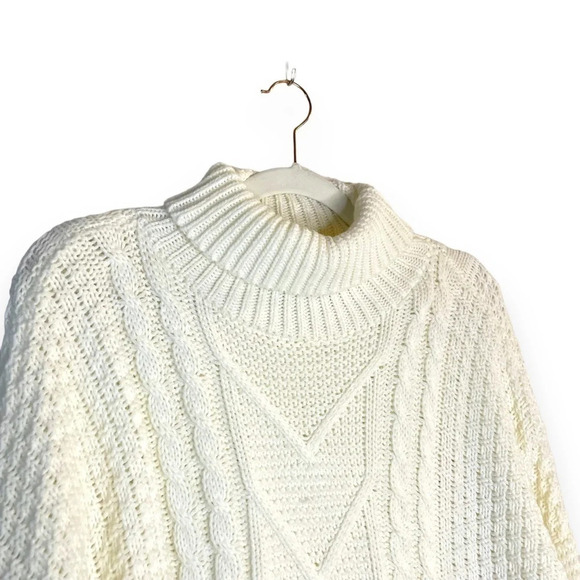 Ivory Chunky Cable Knit Cropped Zig Zag Hem Turtleneck Crochet Sweater Size M - Picture 9 of 15